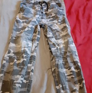 Boys camo pants